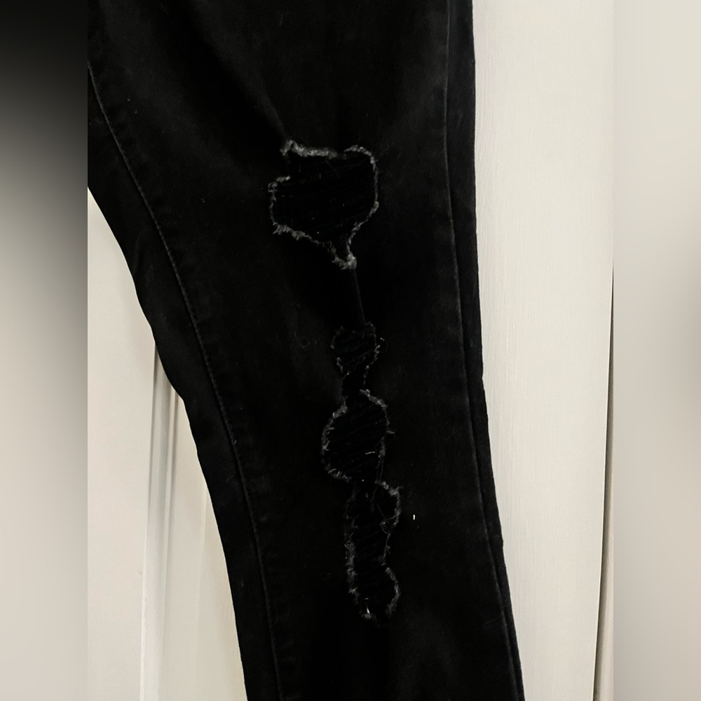 Universal Thread High Waisted Ripped Skinny Pants - Picture 6 of 6